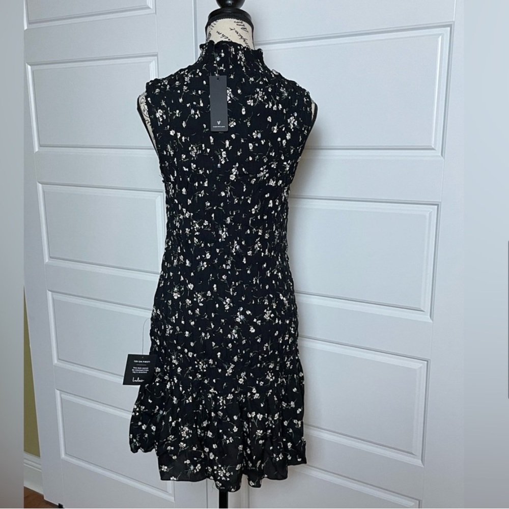 NWT Lulu’s Bouquets for You Black Floral Print Smocked Mini Dress - Picture 5 of 10